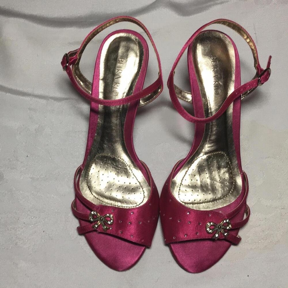 🍁Beira Rio Brazilian Shoes pink ankle strap heels Sz 6